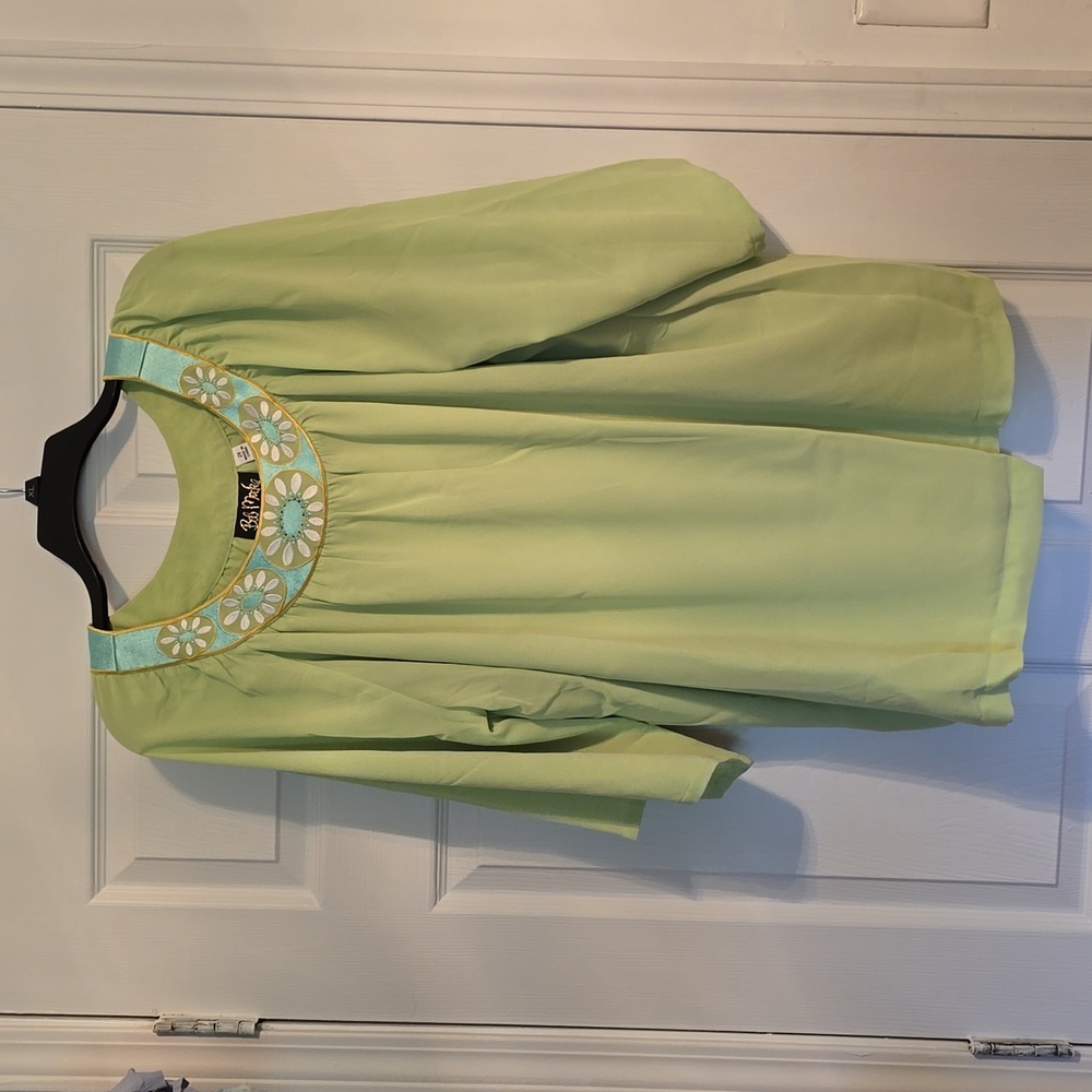 Bob Mackie Daisy Emproidered Top